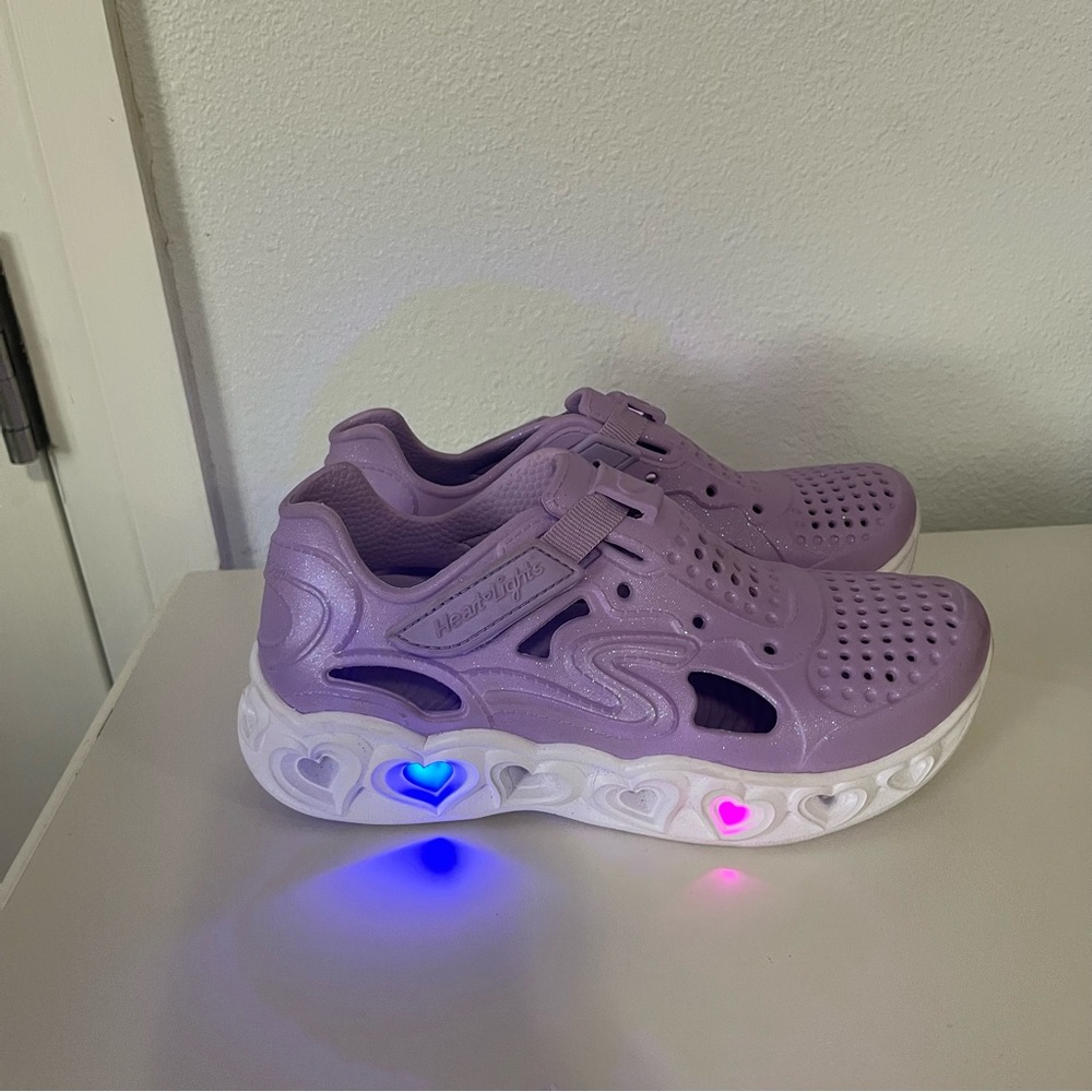 Skechers Heart lights - Kids Light-Up Purple Shoes